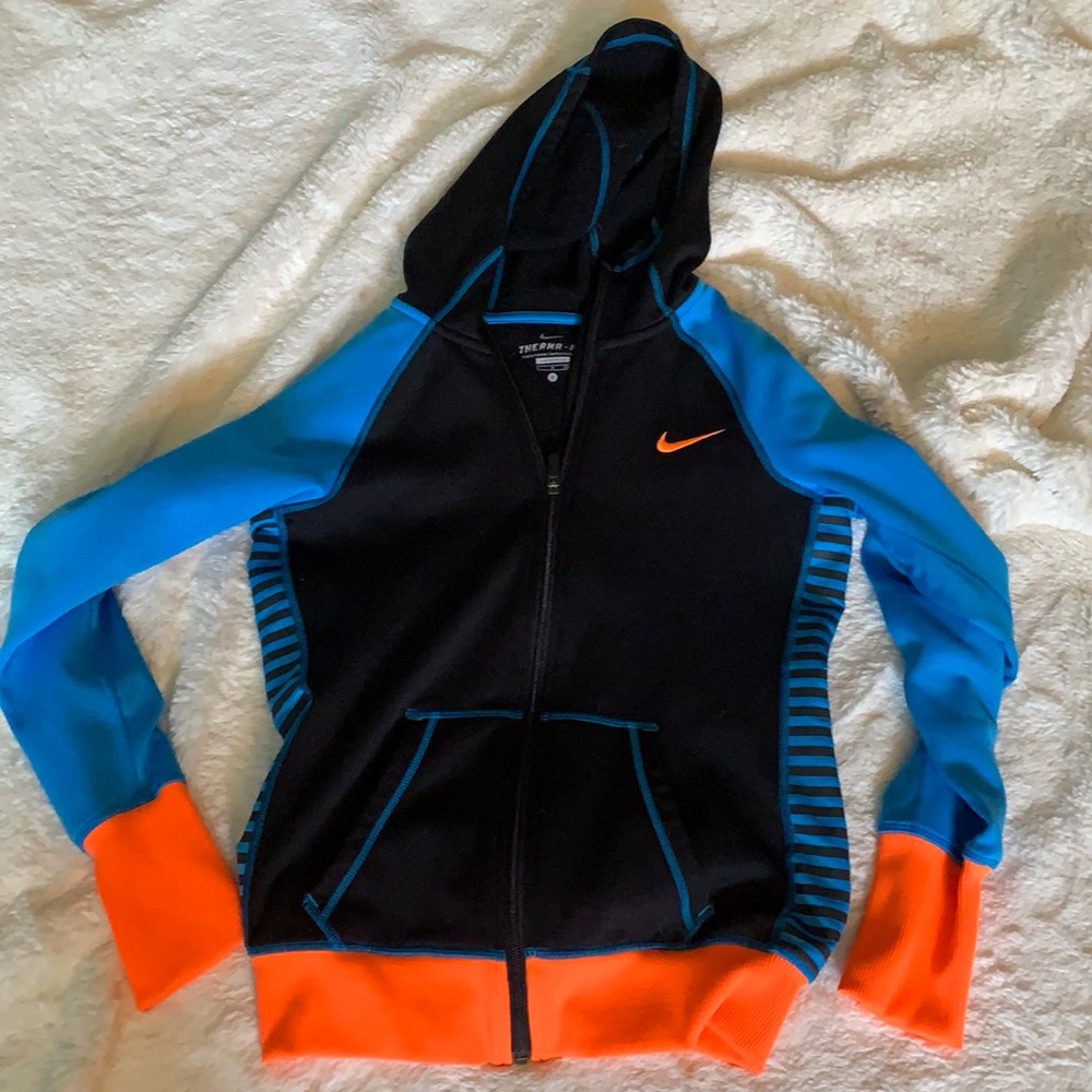 Nike thermafit hoodie, small
